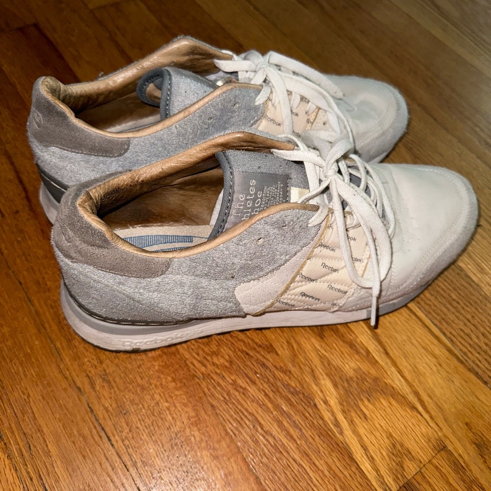 Reebok Sneakers